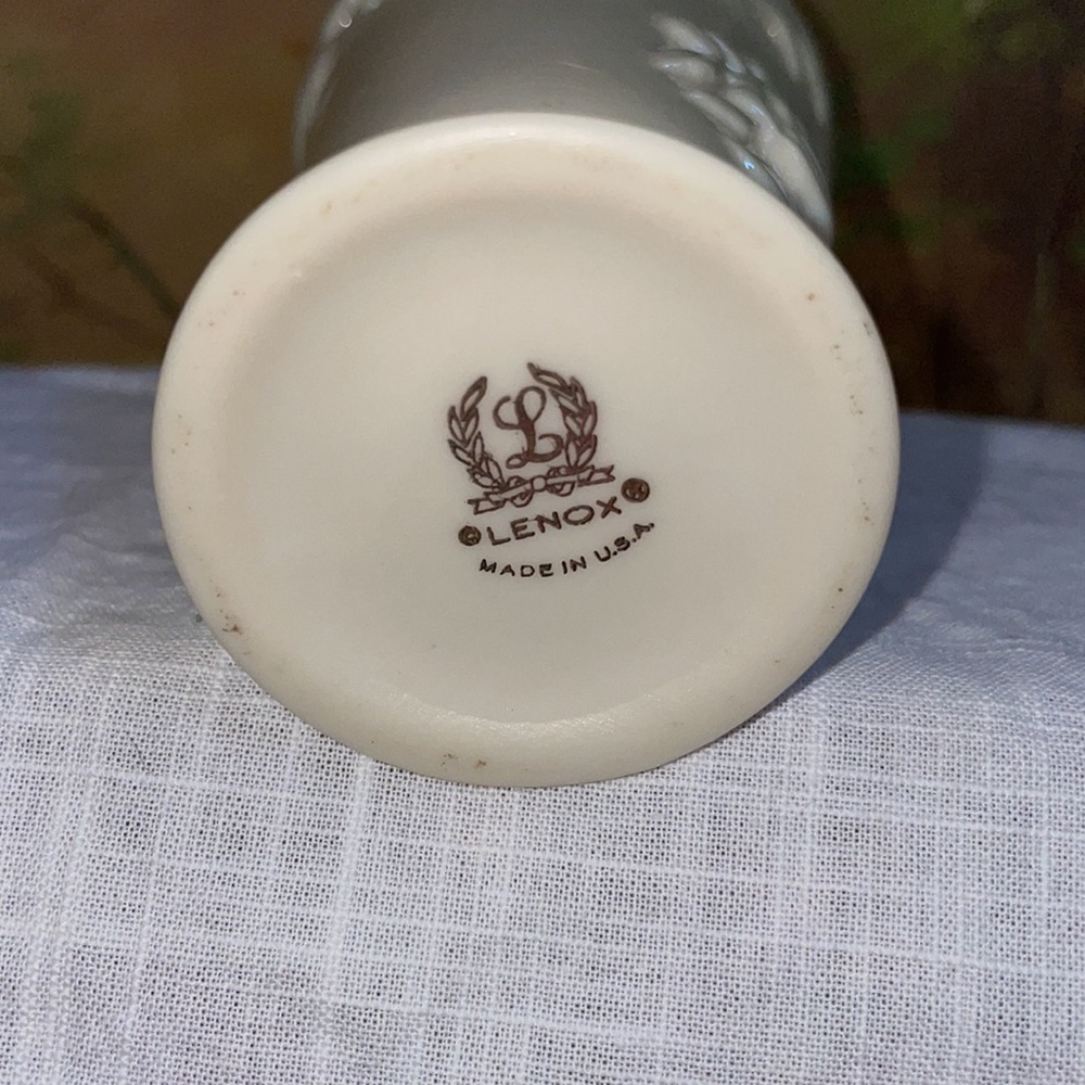 Lenox heart and roses vase - Picture 5 of 7